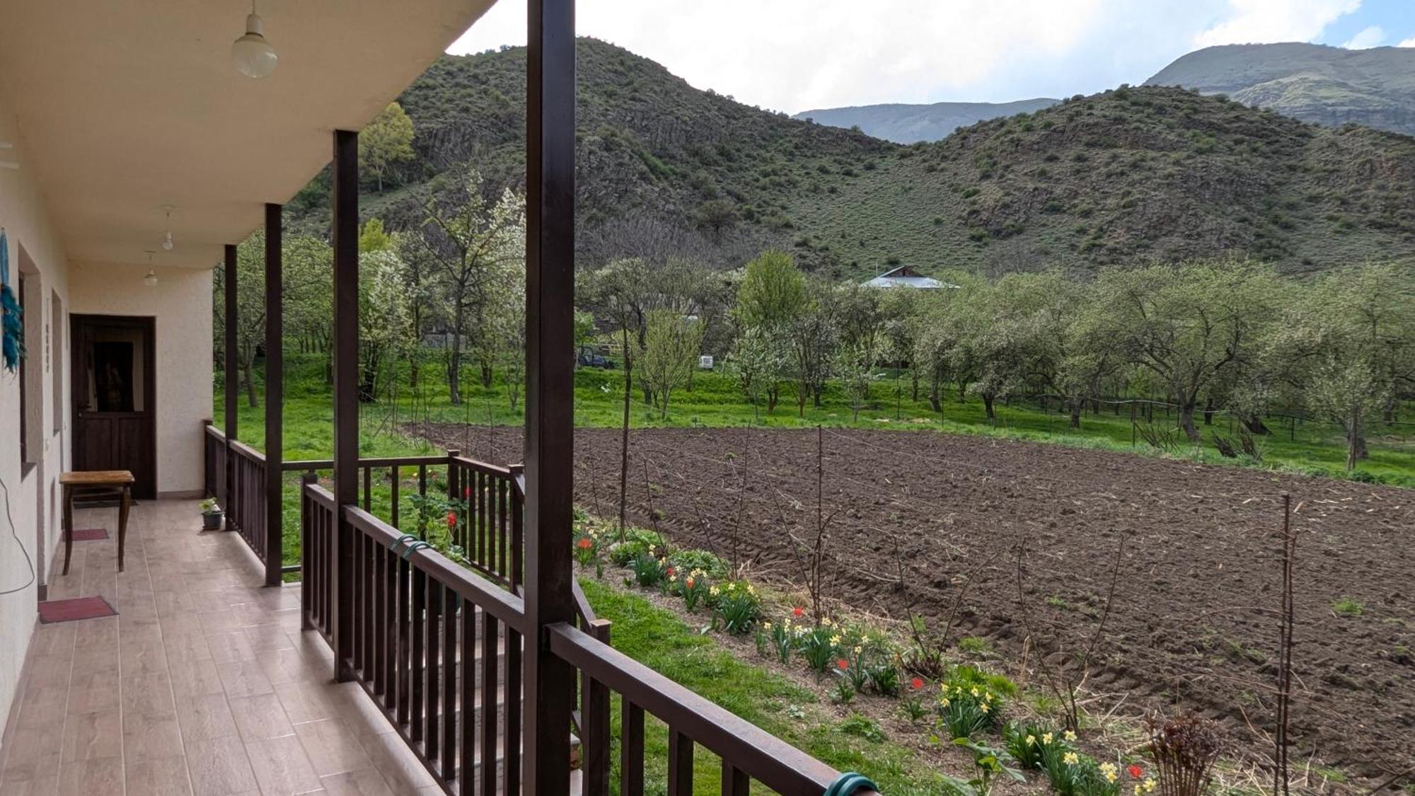 Bee House Hotel Pia Exterior photo